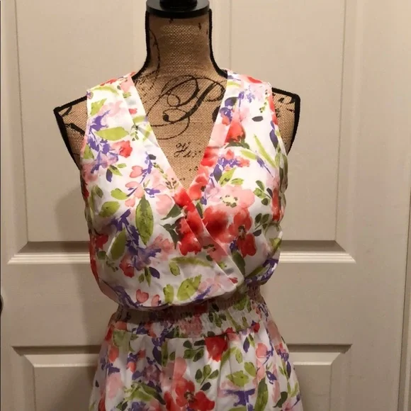 White floral print maxi Dress - Picture 2 of 5